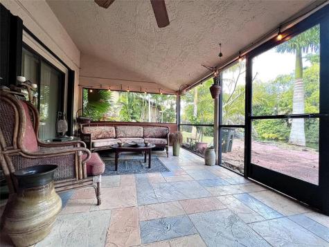8963 NW 44th Court Sunrise FL 33351