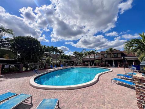 8963 NW 44th Court Sunrise FL 33351