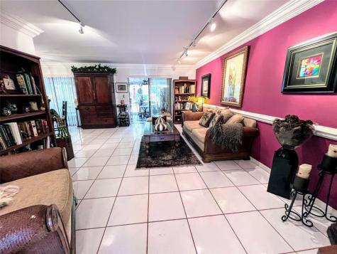 8963 NW 44th Court Sunrise FL 33351