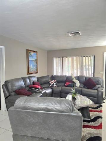 2420 N 59th Terrace Hollywood FL 33021