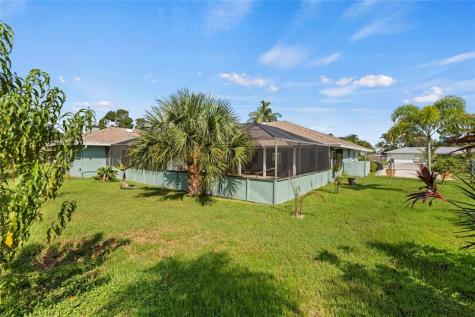 1862 SE Boma Avenue Port St Lucie FL 34952