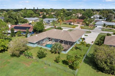 1862 SE Boma Avenue Port St Lucie FL 34952