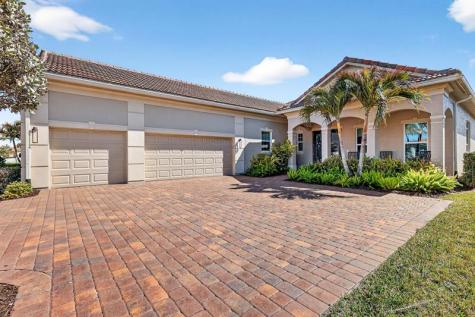 8639 SW Flutto Way Port St Lucie FL 34987