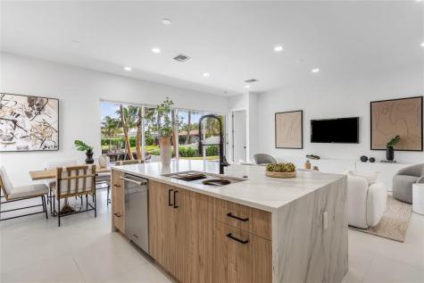 171 SE 4th Court Pompano Beach FL 33060