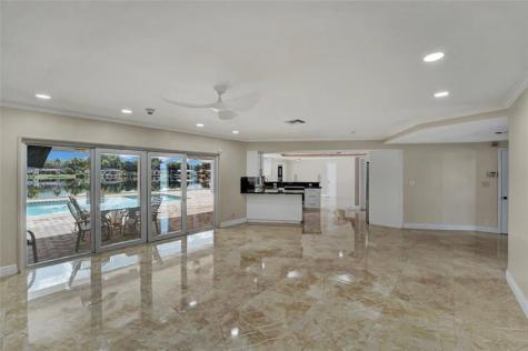 7130 SW 9th Street Plantation FL 33317
