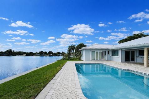 7130 SW 9th Street Plantation FL 33317