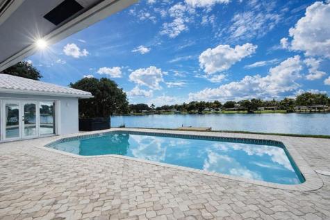 7130 SW 9th Street Plantation FL 33317