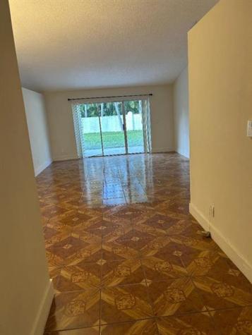9095 SW 20th Street Miramar FL 33025