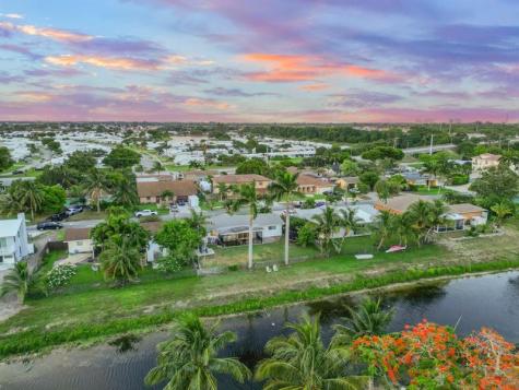 1034 SW 24th Avenue Boynton Beach FL 33426