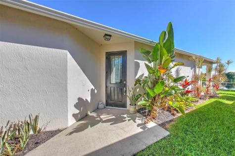 9713 SW Eastbrook Circle Port St Lucie FL 34987
