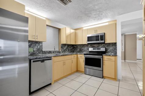 1910 SW 98th Terrace Miramar FL 33025