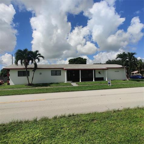 600 S 46th Avenue Hollywood FL 33021