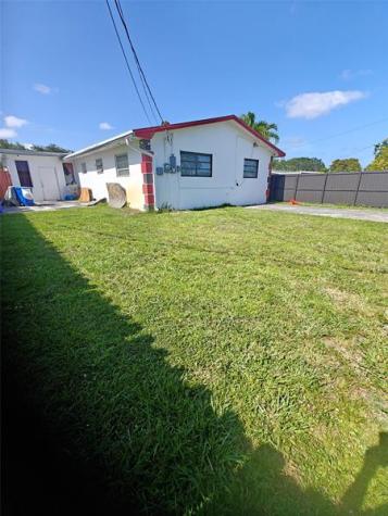 600 S 46th Avenue Hollywood FL 33021
