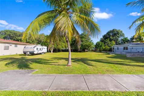 23 NE 116th Street Miami FL 33161