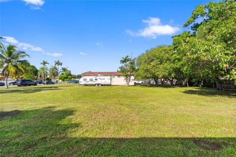 23 NE 116th Street Miami FL 33161