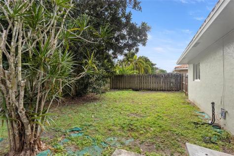 10344 Dorchester Drive Boca Raton FL 33428
