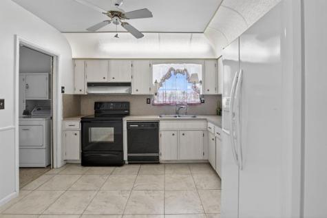 121 NW 77th Way Pembroke Pines FL 33024