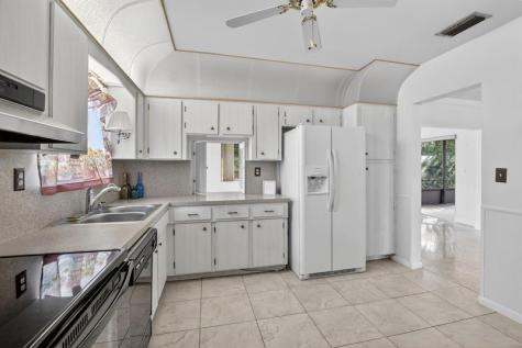 121 NW 77th Way Pembroke Pines FL 33024