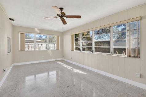121 NW 77th Way Pembroke Pines FL 33024