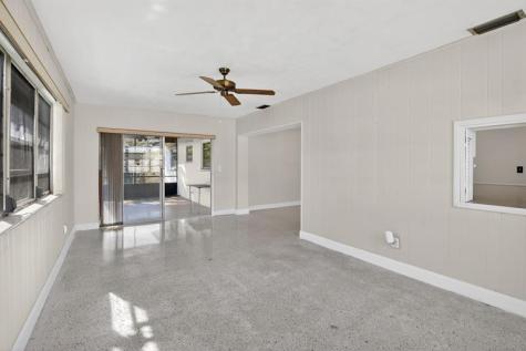 121 NW 77th Way Pembroke Pines FL 33024