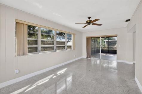 121 NW 77th Way Pembroke Pines FL 33024