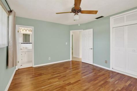 121 NW 77th Way Pembroke Pines FL 33024