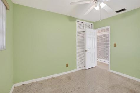 121 NW 77th Way Pembroke Pines FL 33024