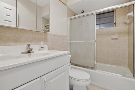 121 NW 77th Way Pembroke Pines FL 33024