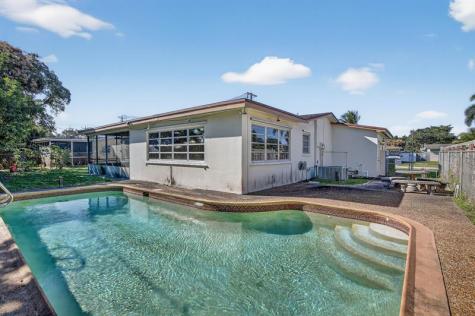 121 NW 77th Way Pembroke Pines FL 33024