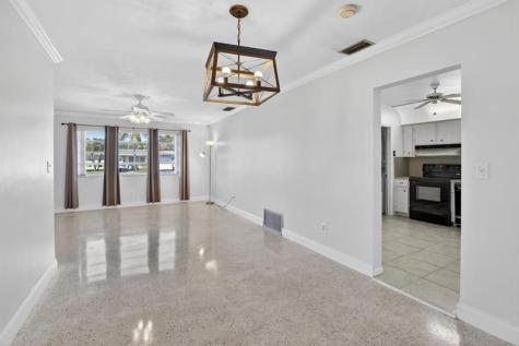 121 NW 77th Way Pembroke Pines FL 33024