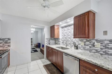 9407 NW 70th Place Tamarac FL 33321