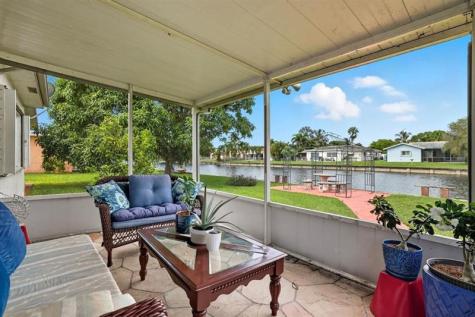 9407 NW 70th Place Tamarac FL 33321