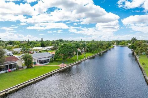 9407 NW 70th Place Tamarac FL 33321