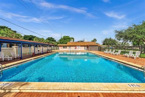9407 NW 70th Place Tamarac FL 33321