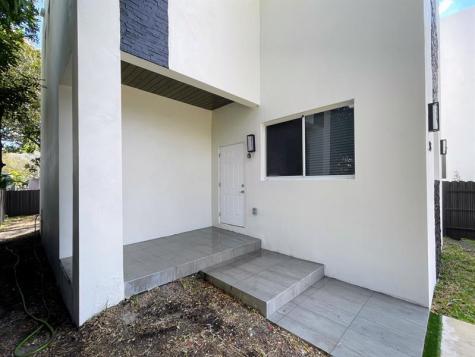 536 NW 13th Avenue Fort Lauderdale FL 33311