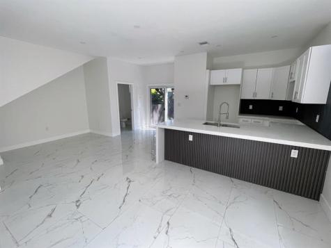 536 NW 13th Avenue Fort Lauderdale FL 33311