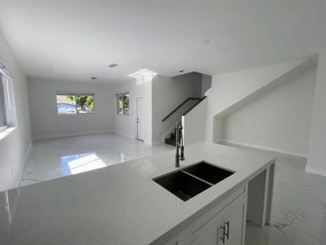 536 NW 13th Avenue Fort Lauderdale FL 33311