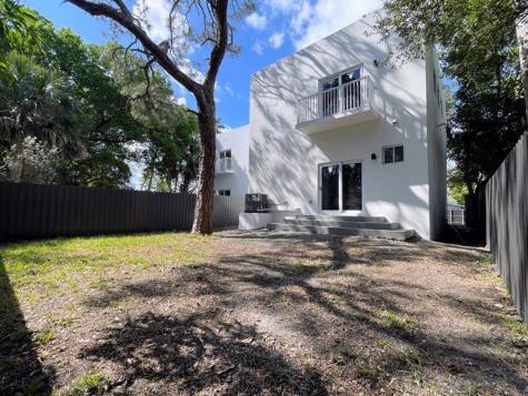 536 NW 13th Avenue Fort Lauderdale FL 33311