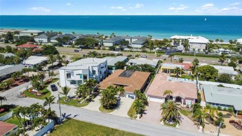2504 Hibiscus Drive W Belleair Beach FL 33786