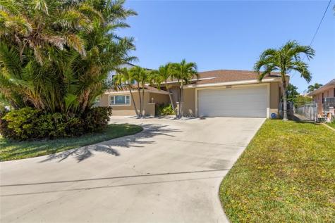 2504 Hibiscus Drive W Belleair Beach FL 33786