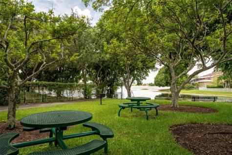 1104 NW 116th Avenue Coral Springs FL 33071