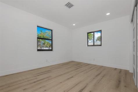 4721 Bayview Drive Fort Lauderdale FL 33308