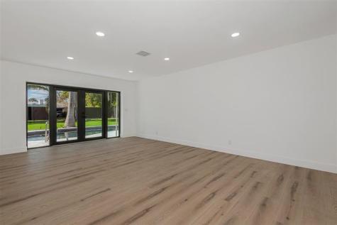 4721 Bayview Drive Fort Lauderdale FL 33308