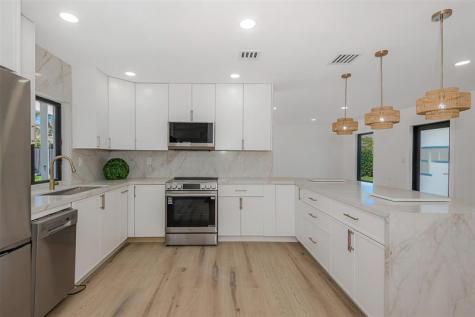 4721 Bayview Drive Fort Lauderdale FL 33308