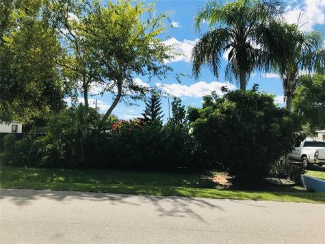 1192 Chobee Street Okeechobee FL 34974
