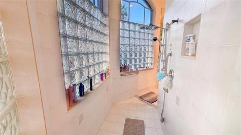 1716 NW 124th Way Coral Springs FL 33071
