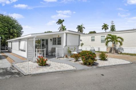 8573 SW 16th Street Davie FL 33324