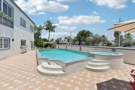 3900 NE 23rd Terrace Lighthouse Point FL 33064