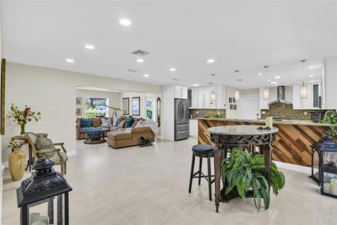 1616 SE 4th Street Deerfield Beach FL 33441