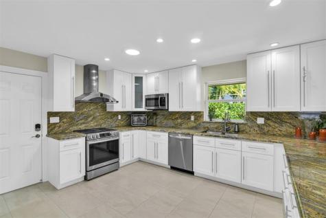 1616 SE 4th Street Deerfield Beach FL 33441
